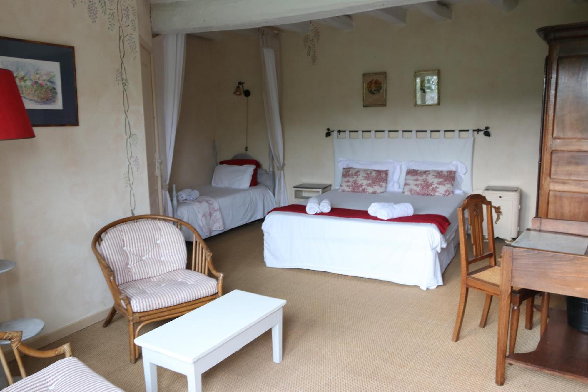 Chambres D'Hotes Du Noisillet Cinais Exterior foto