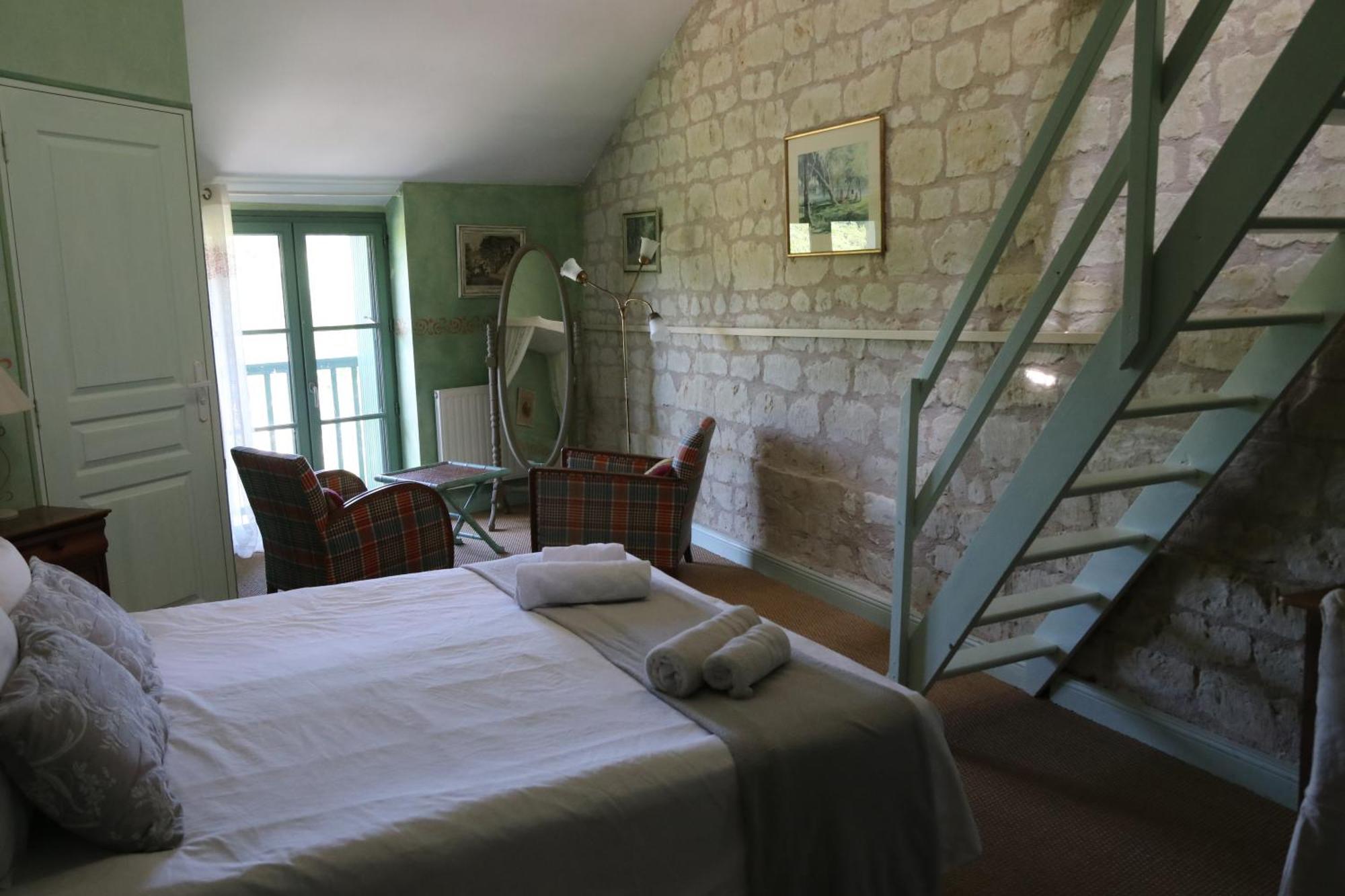 Chambres D'Hotes Du Noisillet Cinais Exterior foto