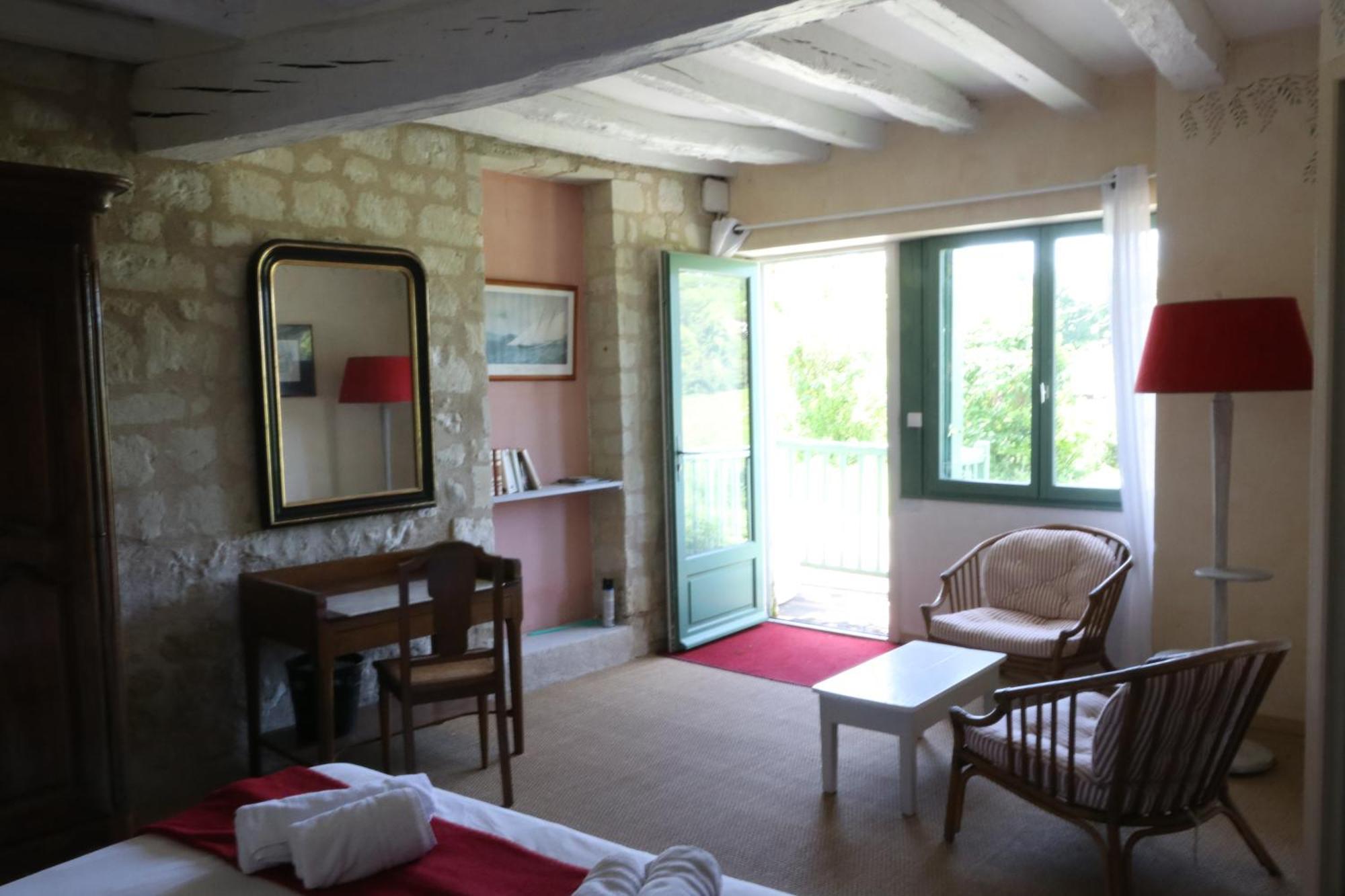 Chambres D'Hotes Du Noisillet Cinais Exterior foto