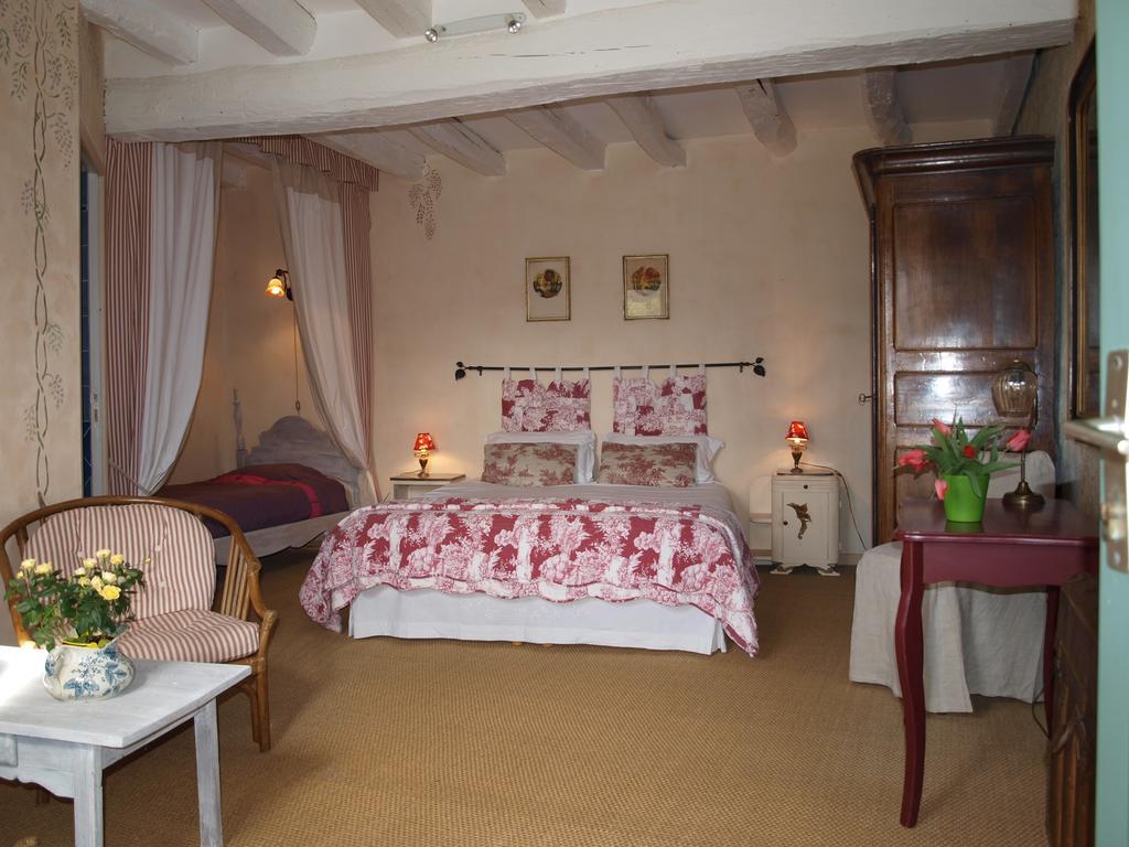 Chambres D'Hotes Du Noisillet Cinais Exterior foto
